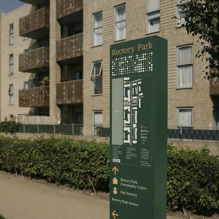 Luxury Kingsize Bedroom With Private Bathroom Northolt  Exterior foto